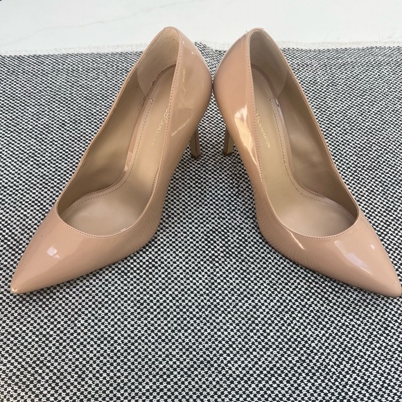 BCBGeneration sz 8.5 high stiletto heels in nude patent with pointed toe - Picture 5 of 6